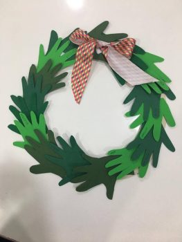 Guirlanda de natal modelo mãozinhas